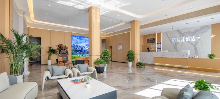兰泽酒店(阿坝县格尔登寺店)图片