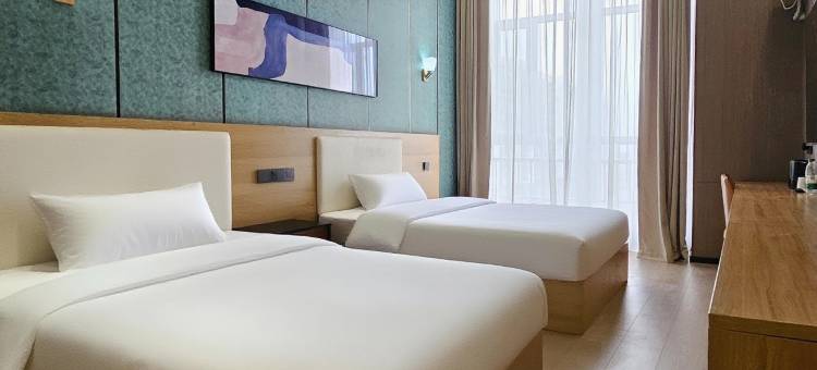 锐思特酒店(通辽民族大学店)图片