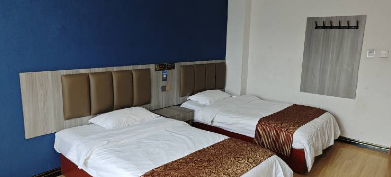 麦盖提川缘聚宾馆(卡龙情中央广场店)图片