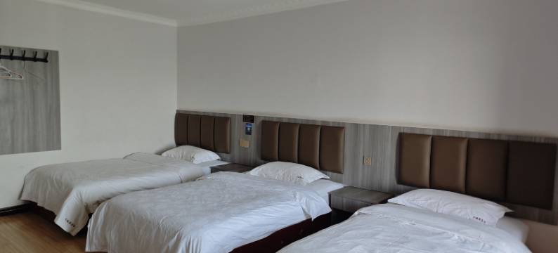 麦盖提川缘聚宾馆(卡龙情中央广场店)图片