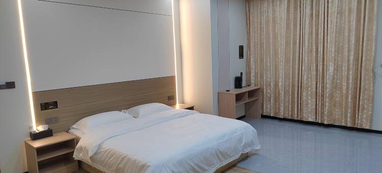 宏泰宾馆(寨圩镇店)图片