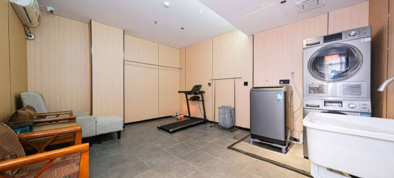 雅禾精品民宿(中骏世界城店)图片