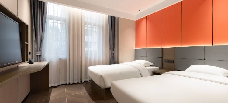 如家UP华驿精选酒店(天津津南环湖医院店)图片