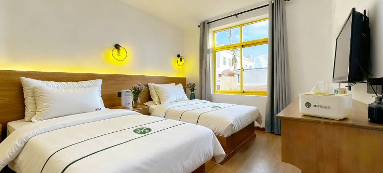 日咖夜酒・遇见藏地・青年旅舍(大昭寺布达拉宫观景店)图片