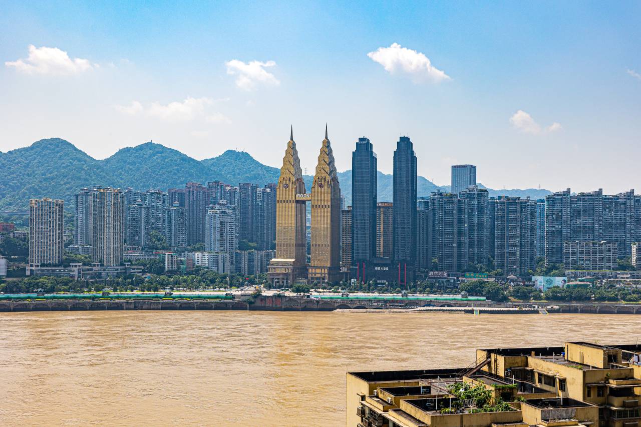 云端高空江景美宿(重庆解放碑洪崖洞店)图片