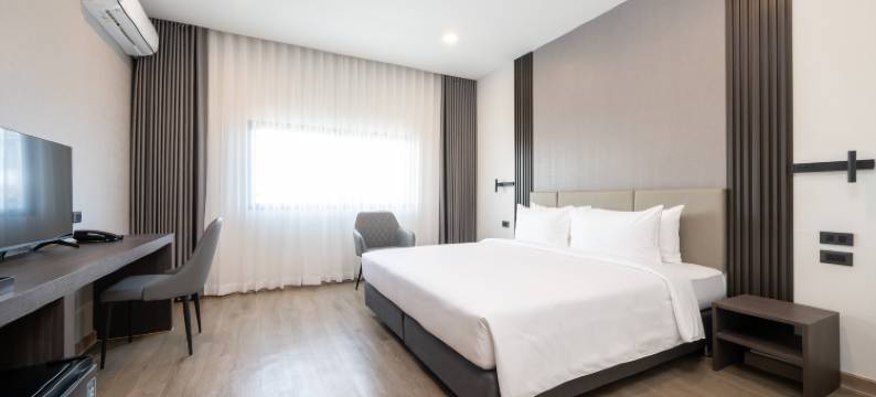 曼谷机场快线兰甘亨贝斯特韦斯特SureStay Plus酒店(SureStay Plus by Best Western Ramkhamhaeng Airport Rail Link Bangkok)图片