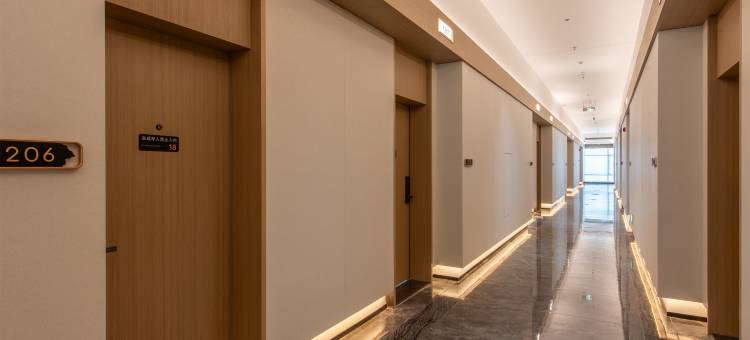 臻悦电竞酒店(潮州潮汕高铁站店)图片