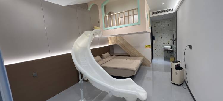 老屋瓦房闲云小筑小院民宿(两河路店)图片