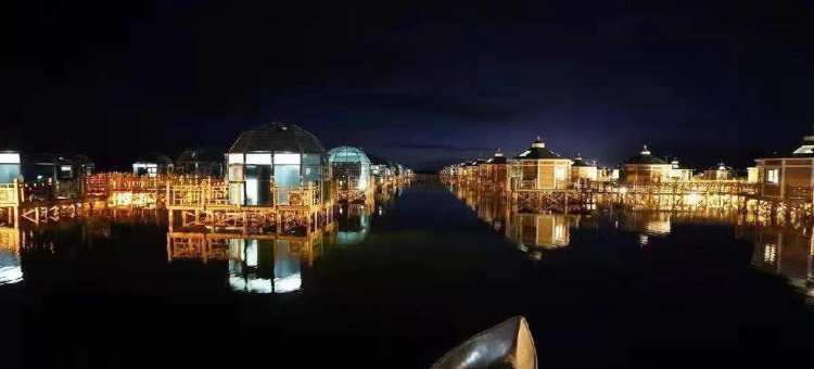 茶卡影湖钻石星空酒店(茶卡盐湖天空壹号景区店)图片