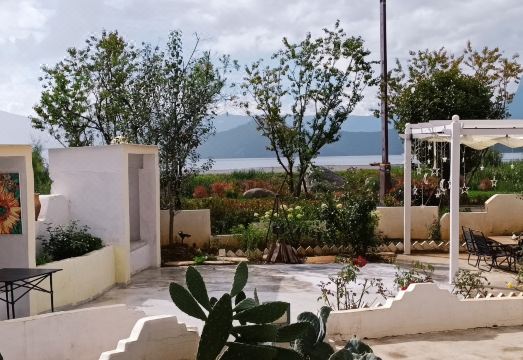 Gulu‘s house Lake View Smart Holiday Hostel Hotel Overview