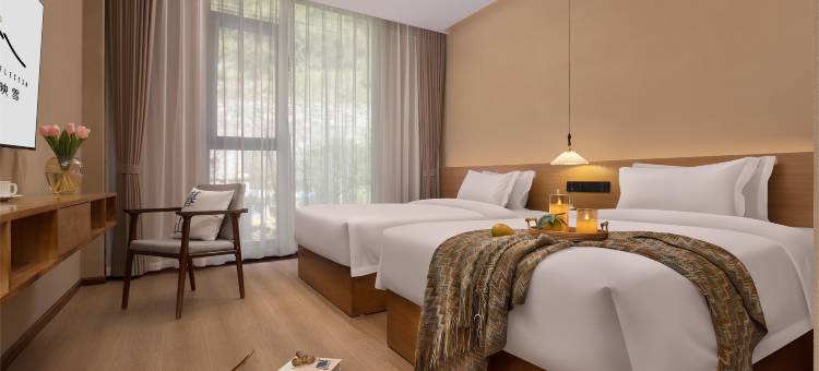 暮山映雪·私汤度假别院(四姑娘山双桥沟景区店)图片