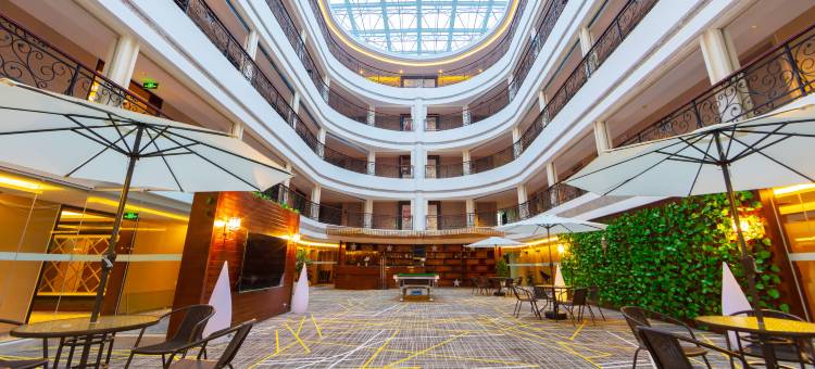 黔花之筑ATRIUM·GARDEN酒店(安顺黄果树大街火车站店)图片