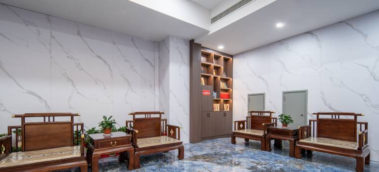 卢氏迎宾国际大酒店图片