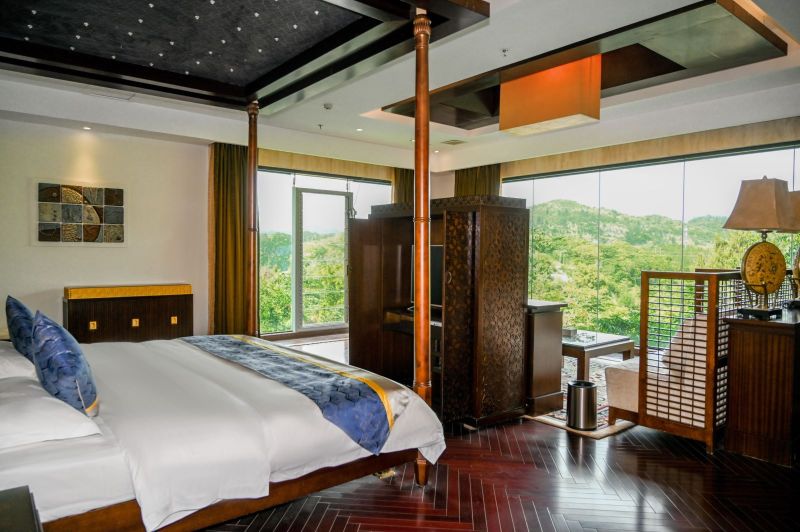 Huangguoshu QishoujuHotel Overview