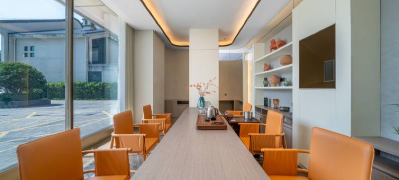 百禄东苑酒店(襄阳东站东津民发世纪广场店)图片