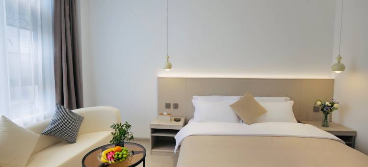 大理屋里请客栈(兴盛大桥洱海月湿地公园店)图片