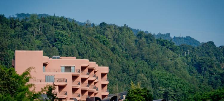 雅安十里芳菲·野玫瑰温泉村落图片