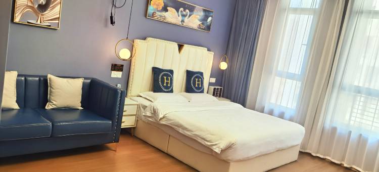 江阴蓝心居影院酒店图片