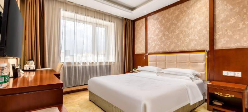 百祥假日酒店(哈尔滨东站店)图片