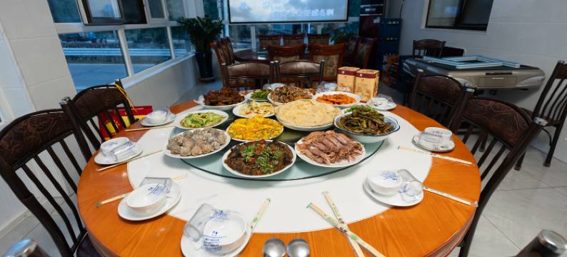 山水闲居·Comfortable自然生活·度假休闲民宿(玻璃台景区店)图片