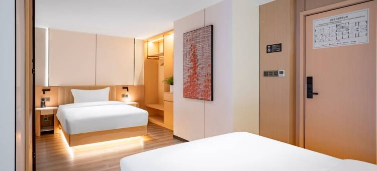 南充罗曼酒店(西华师范大学华凤校区店)图片