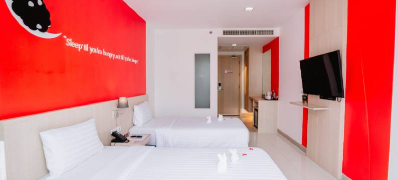 普吉岛芭东与我同眠设计酒店(Sleep with ME Hotel Design Hotel @ Patong)图片