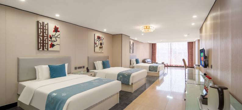 阿克苏浦东假日酒店(阿克苏火车站凤泉河公园店)图片