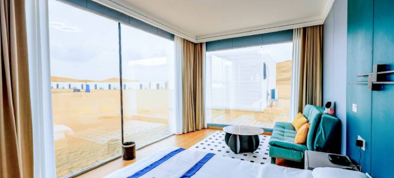 宇宙探索沙漠露营地图片