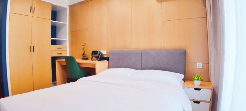 环海湾青年公寓(青岛火车站中山路地铁站店)图片