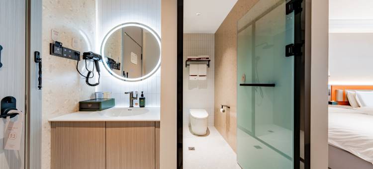 亚悦酒店(鄂尔多斯伊金霍洛旗札萨克镇店)图片