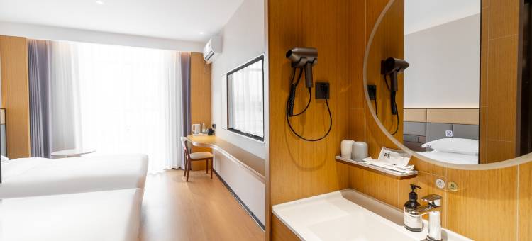 云季酒店(赤峰林西一中店)图片