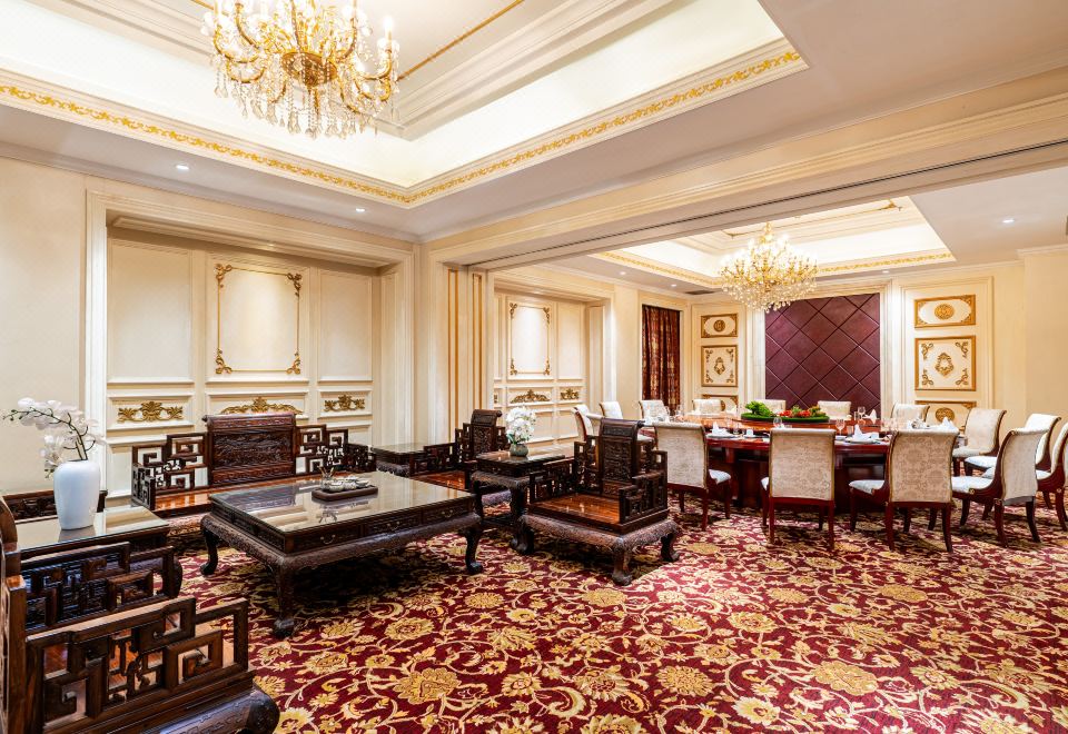 Golden Plaza International Hotel (Nanning Langdong Bus Station Metro Station) Hotel Overview