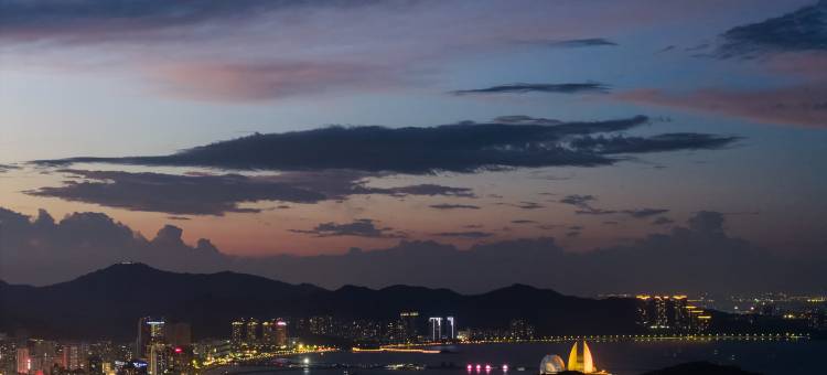 珠海海滨泳场九洲港亚朵酒店图片