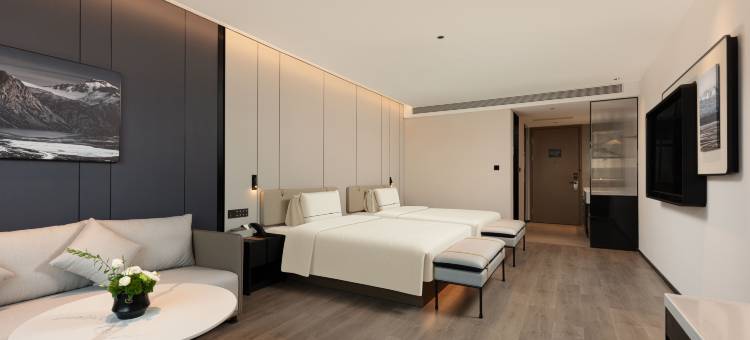 郑州经开区第二大街亚朵酒店图片