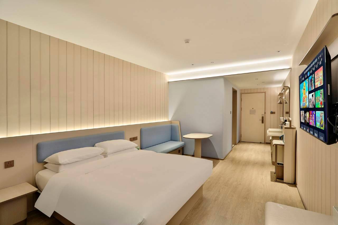 沈塘湾大酒店(中大银泰城汽轮广场地铁站店)