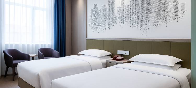 庆阳金塬酒店(西峰区小什字商业街店)图片