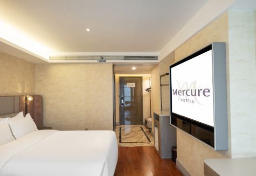 Mercure Hotel Chongqing JiefangbeiHotel Overview
