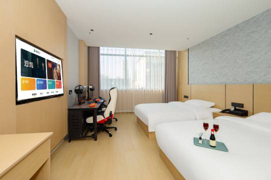 星屿电竞酒店(宿迁沭阳三匹马商业广场店)