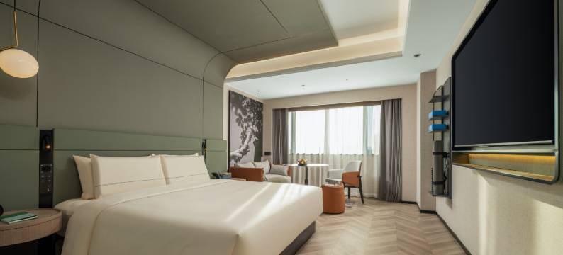 哈尔滨中央大街索菲亚广场亚朵S酒店图片