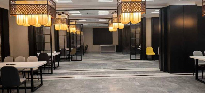 纪龙酒店(龙里县中医医院店)图片