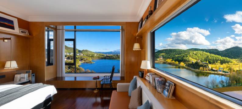 松赞林里雪山湖泊景观酒店(香格里拉松赞林寺景区内店)图片