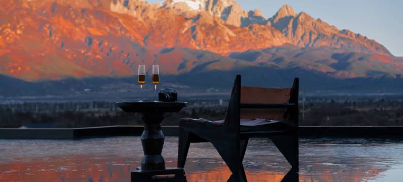 山禾里日照金山Snow Mountain野奢雪山度假民宿图片