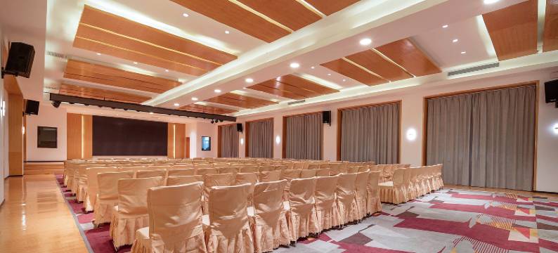 柏曼酒店(巴马中心文化广场店)图片