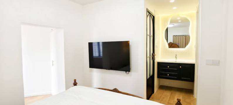 亮艳•半岛高空江景青旅民宿(解放碑洪崖洞店)图片