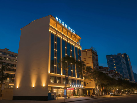 河池丽呈潮控酒店(金城江站白马步行街店)