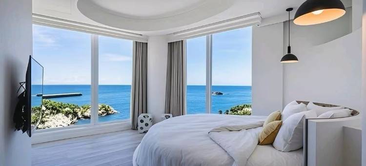 三亚金石滩海景公寓(三亚湾椰梦长廊海月广场店)图片