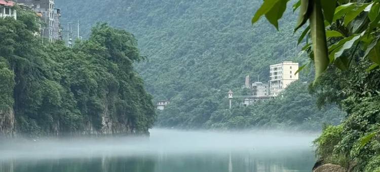 天峨|滨江精品酒店(蓝刀鱼唐英码头店)图片