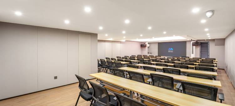 柏纳酒店(福州三坊七巷水部地铁站店)图片
