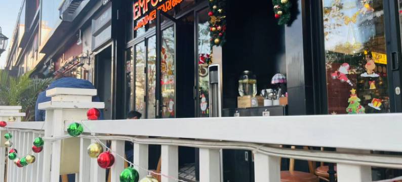 无忧里国际酒店(上海浦东陆家嘴金融贸易区世贸滨江店)图片