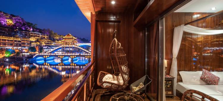 凤凰玖虞轩·梦江景民宿雪桥店图片